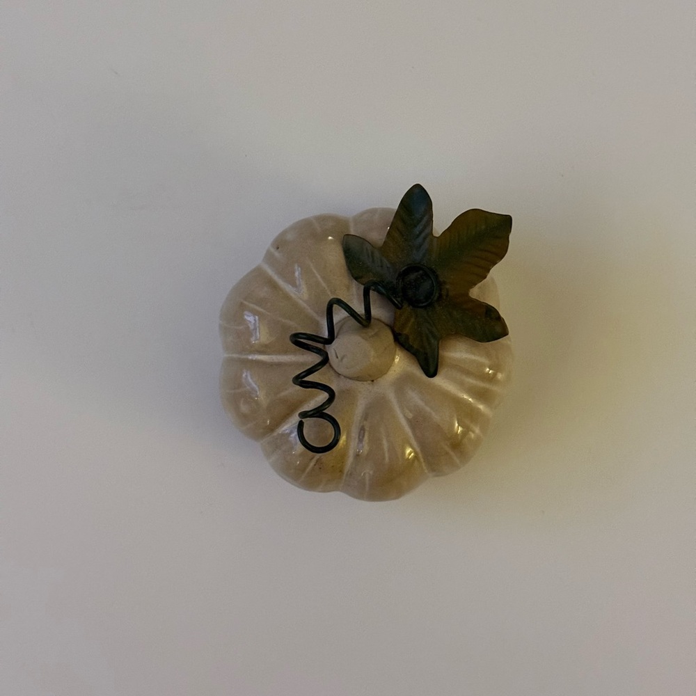 🎃VTG/ Tiny Ceramic Cream Pumpkin🍂